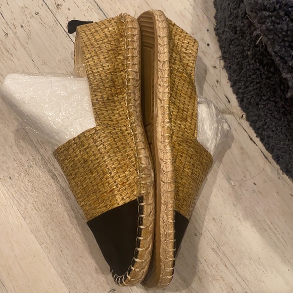 New never worn ASOS black suede cap toe straw espadrilles size 8W - Picture 3 of 7